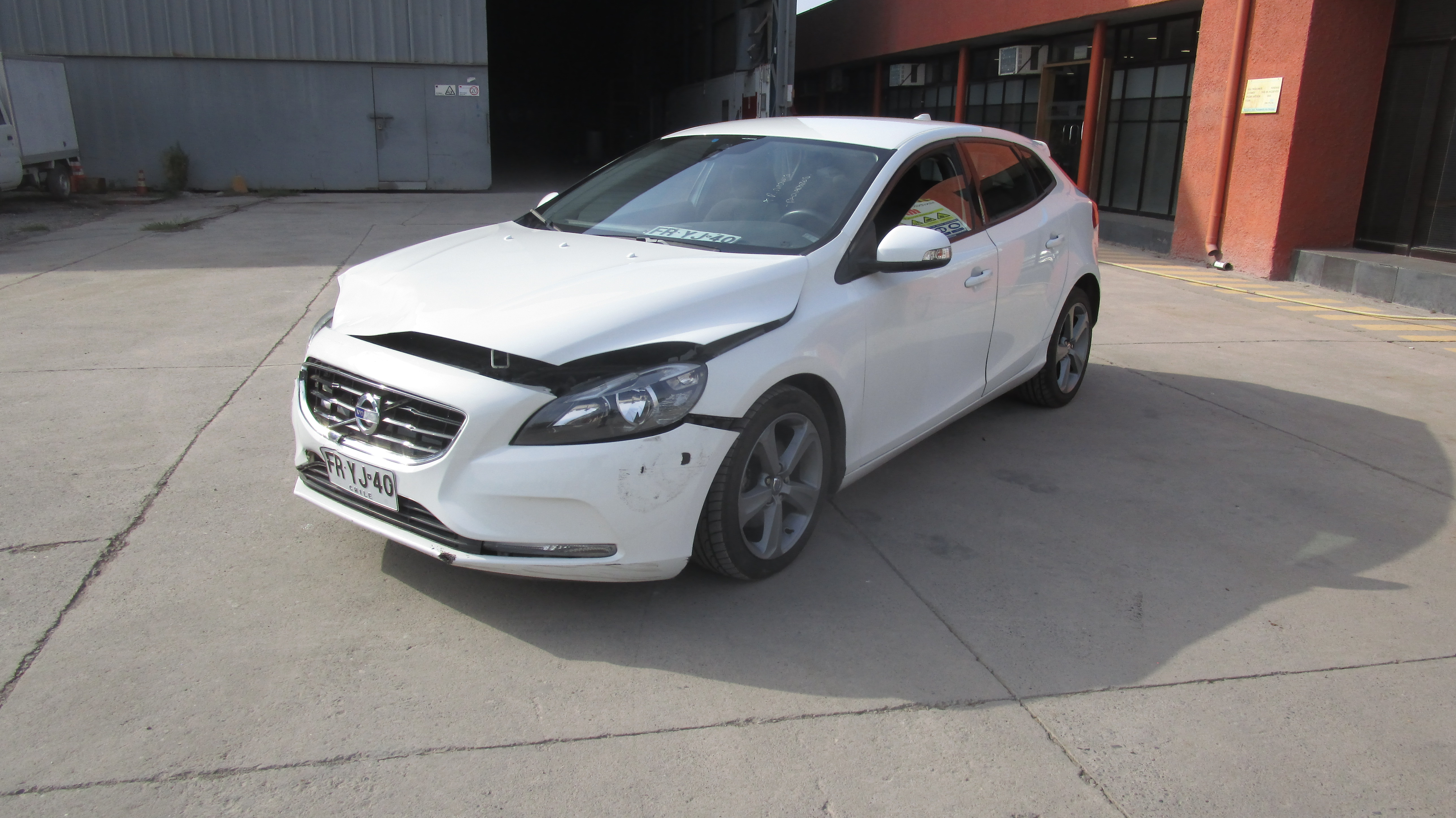 VOLVO V40 T4 COMFORT 2013 FRYJ40