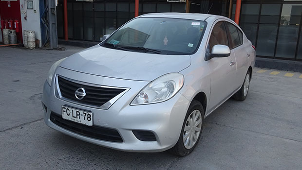 NISSAN VERSA SENCE AT 2012 FCLR78
