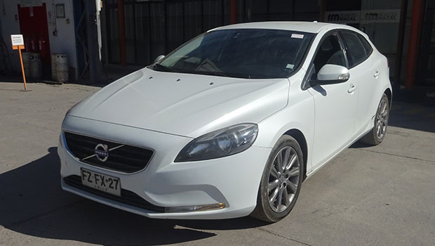 VOLVO V40 D2 AUT 2014 FZFX27