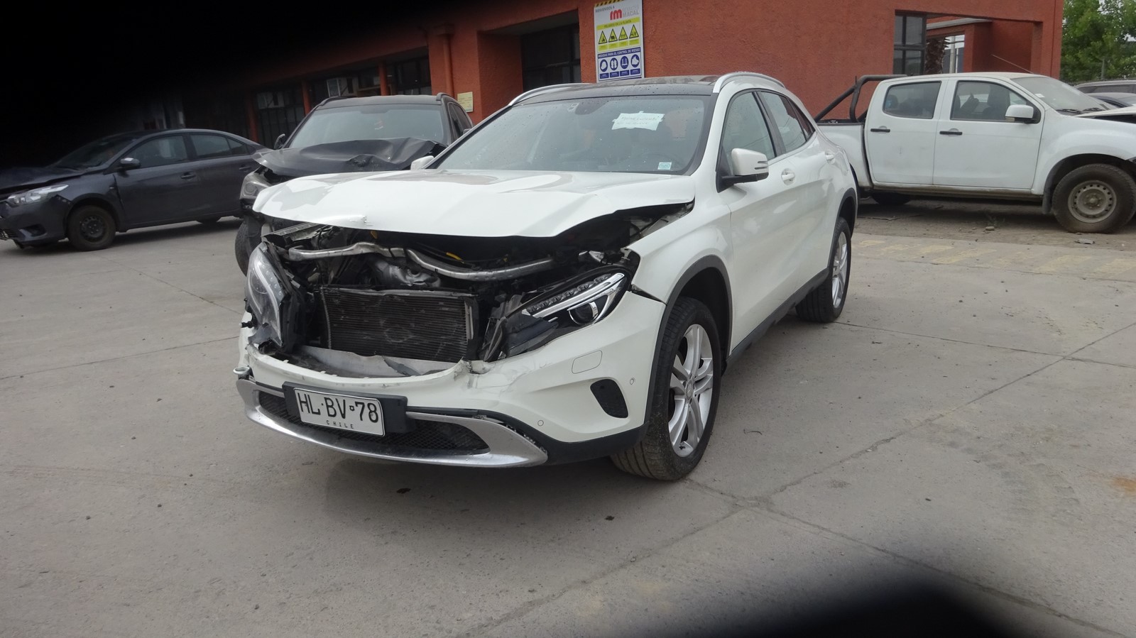 MERCEDES BENZ GLA 200 AUT 2016 HLBV78