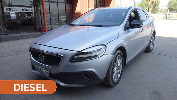 VOLVO V40 CC D2 2.0 2018 JXWS74