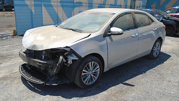 TOYOTA COROLLA GL 1.8 AUT 2015 HJYW21