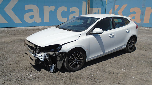 VOLVO V40 T3 HB 1.5 AUT 2019 LBYP15