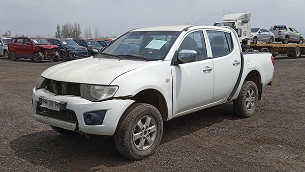 MITSUBISHI L200 KATANA D CAB 2.5 2013 FWGH78