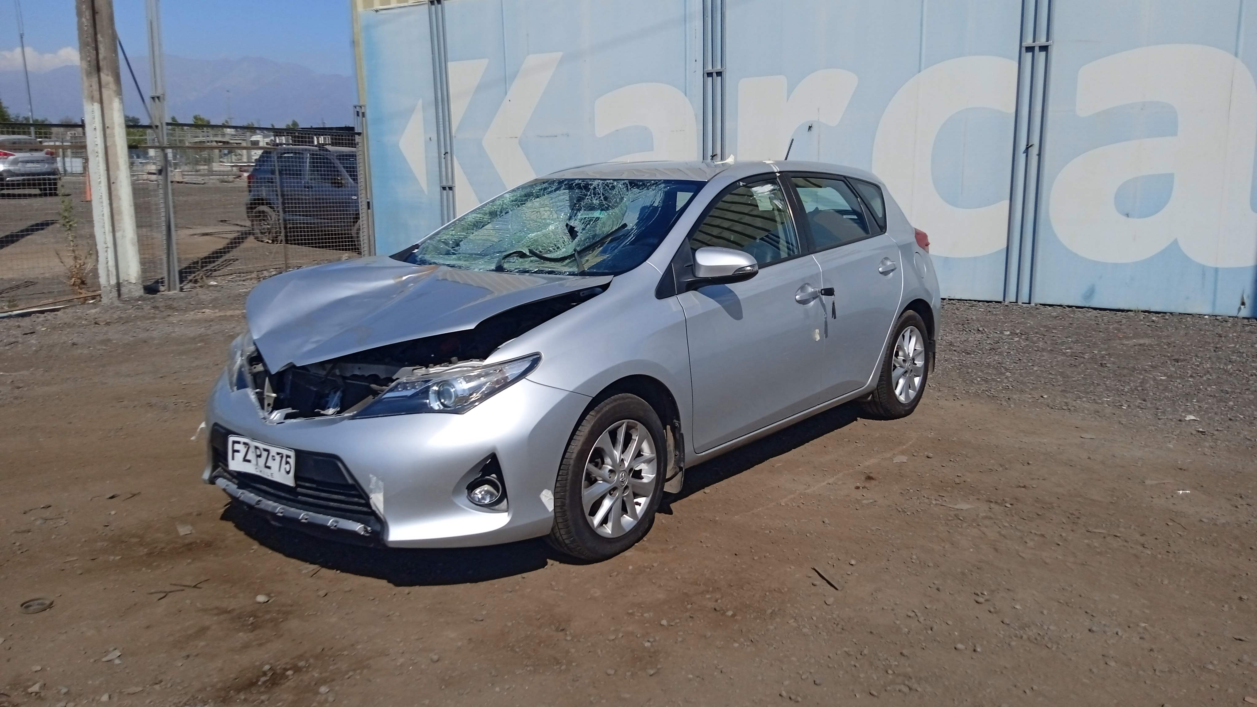 TOYOTA AURIS 1.6 2014 FZPZ75