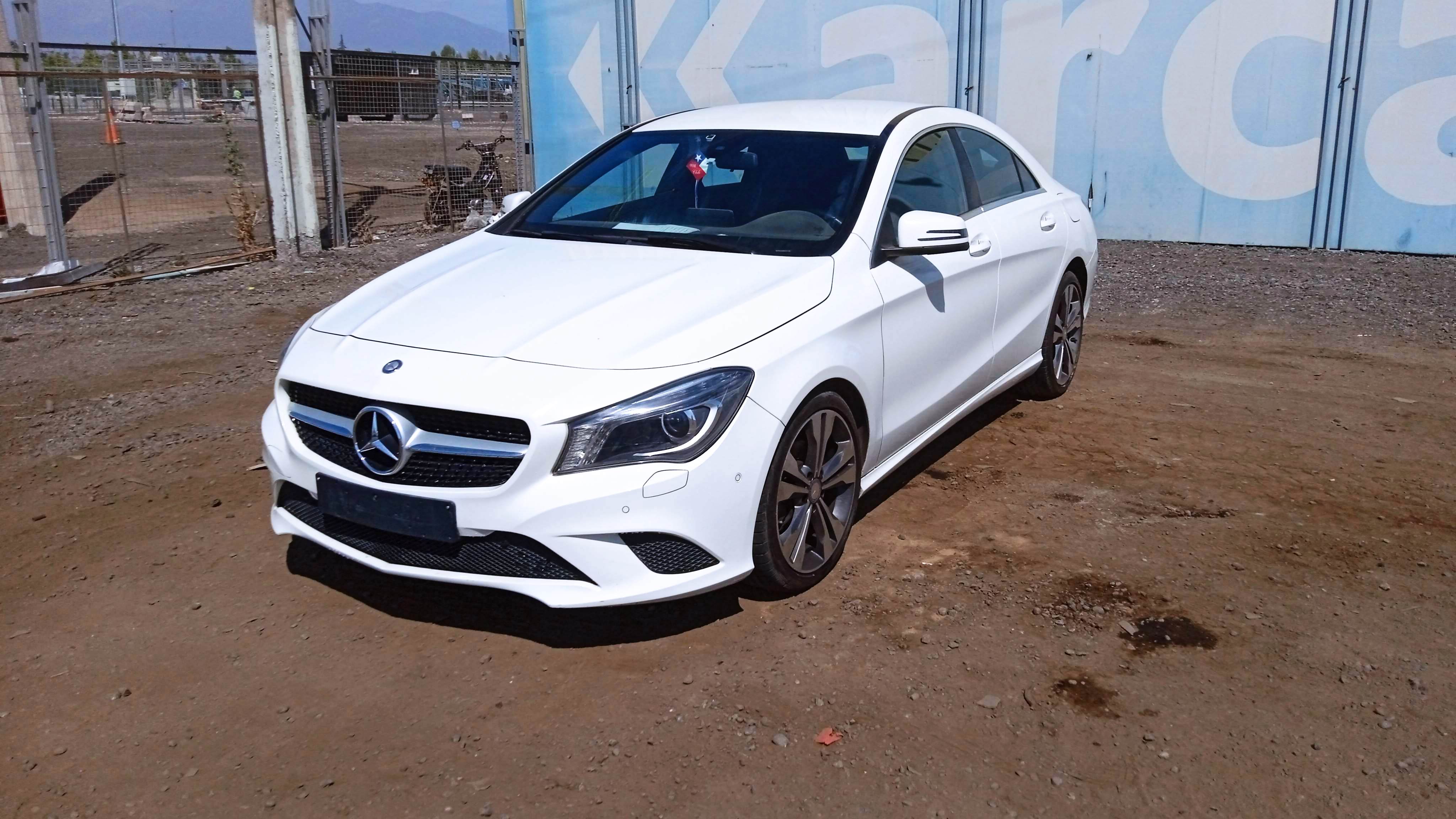 MERCEDES BENZ CLA 180 AUT 2016 HLKP52