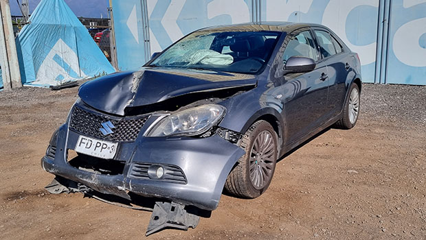 SUZUKI KIZASHI LIMITED 2.4 AT 2013 FDPP31