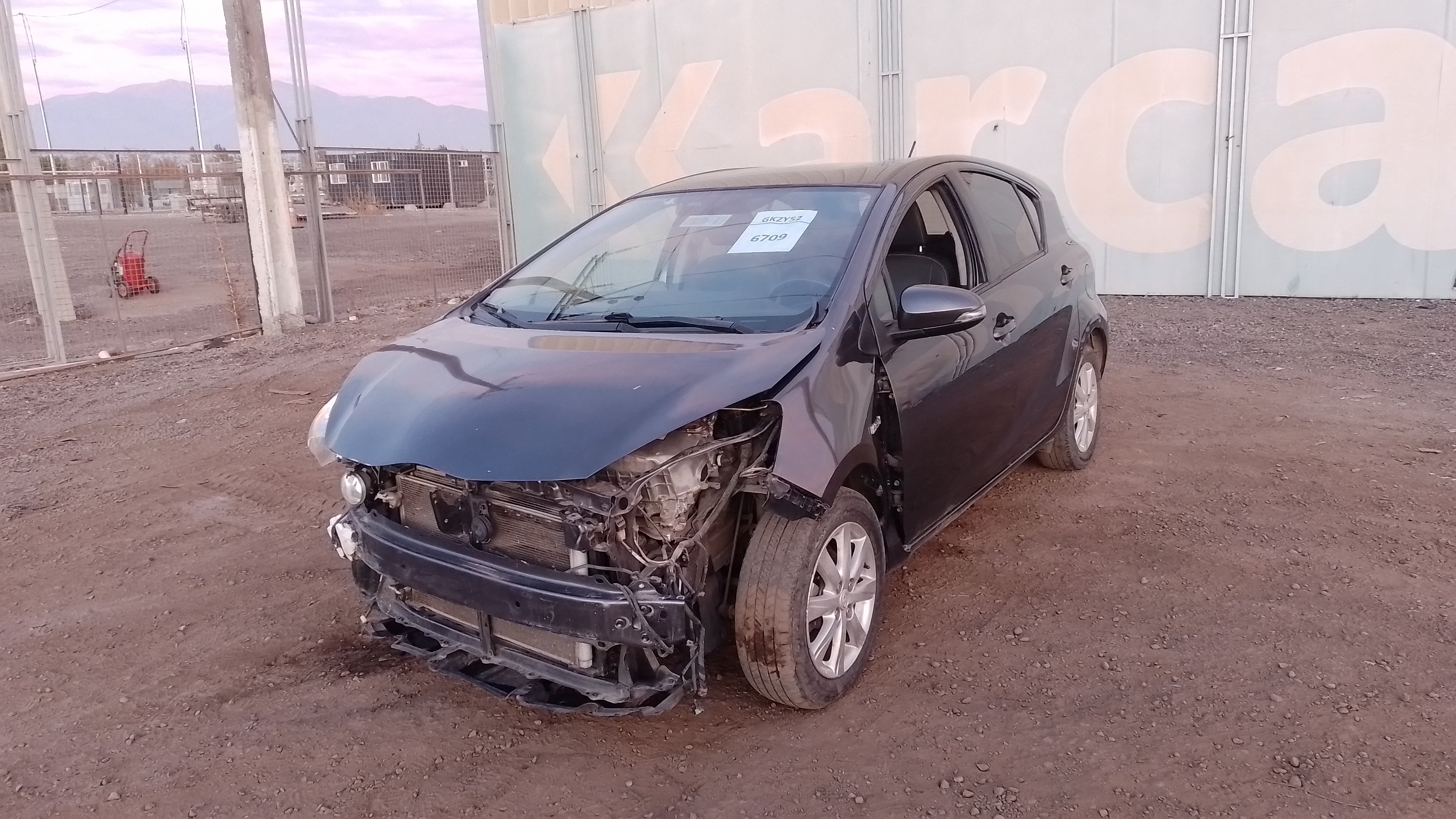 TOYOTA PRIUS C 1.5 2014 GKZY52