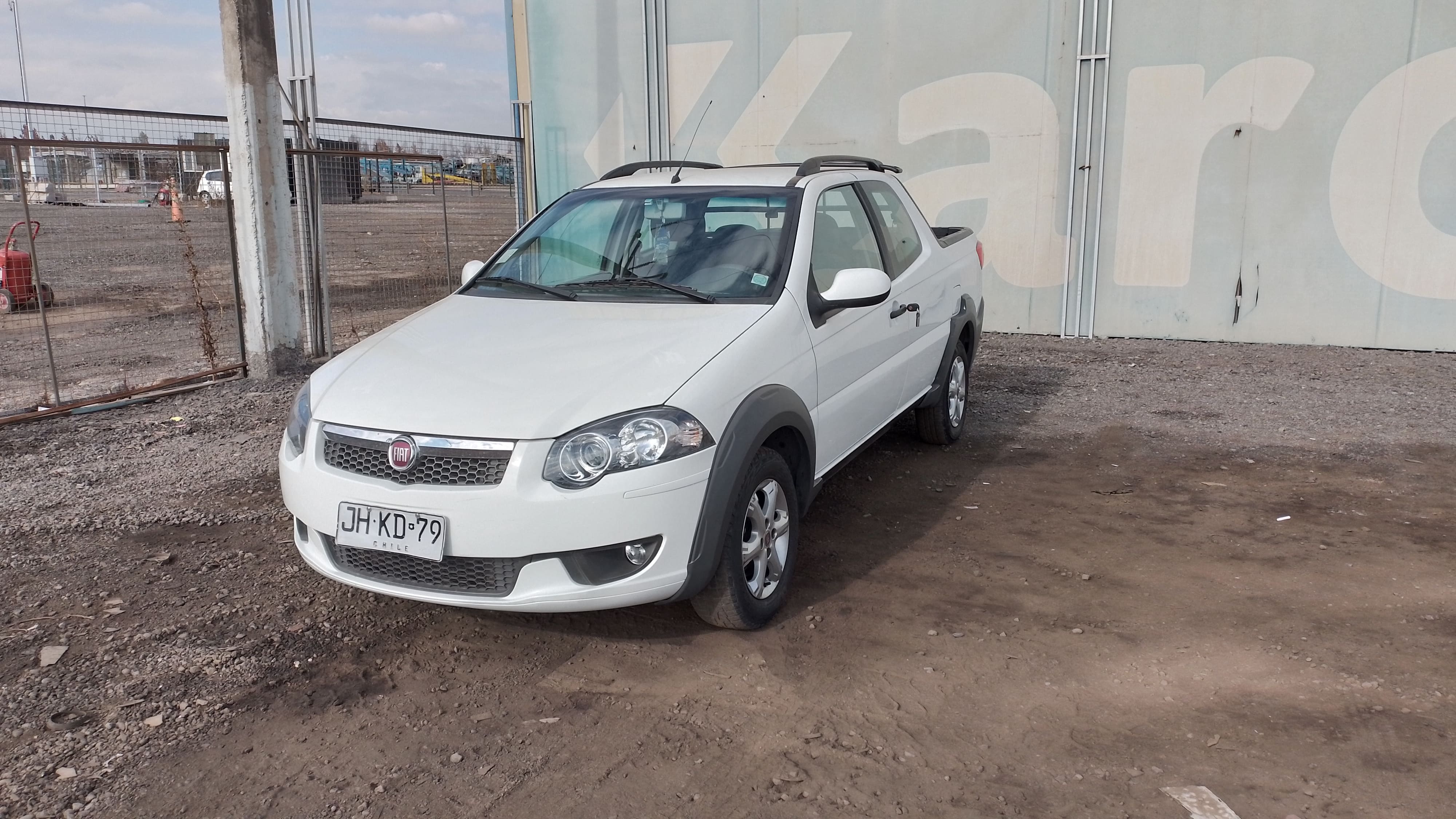 FIAT STRADA TREKKING 1.4 2017 JHKD79