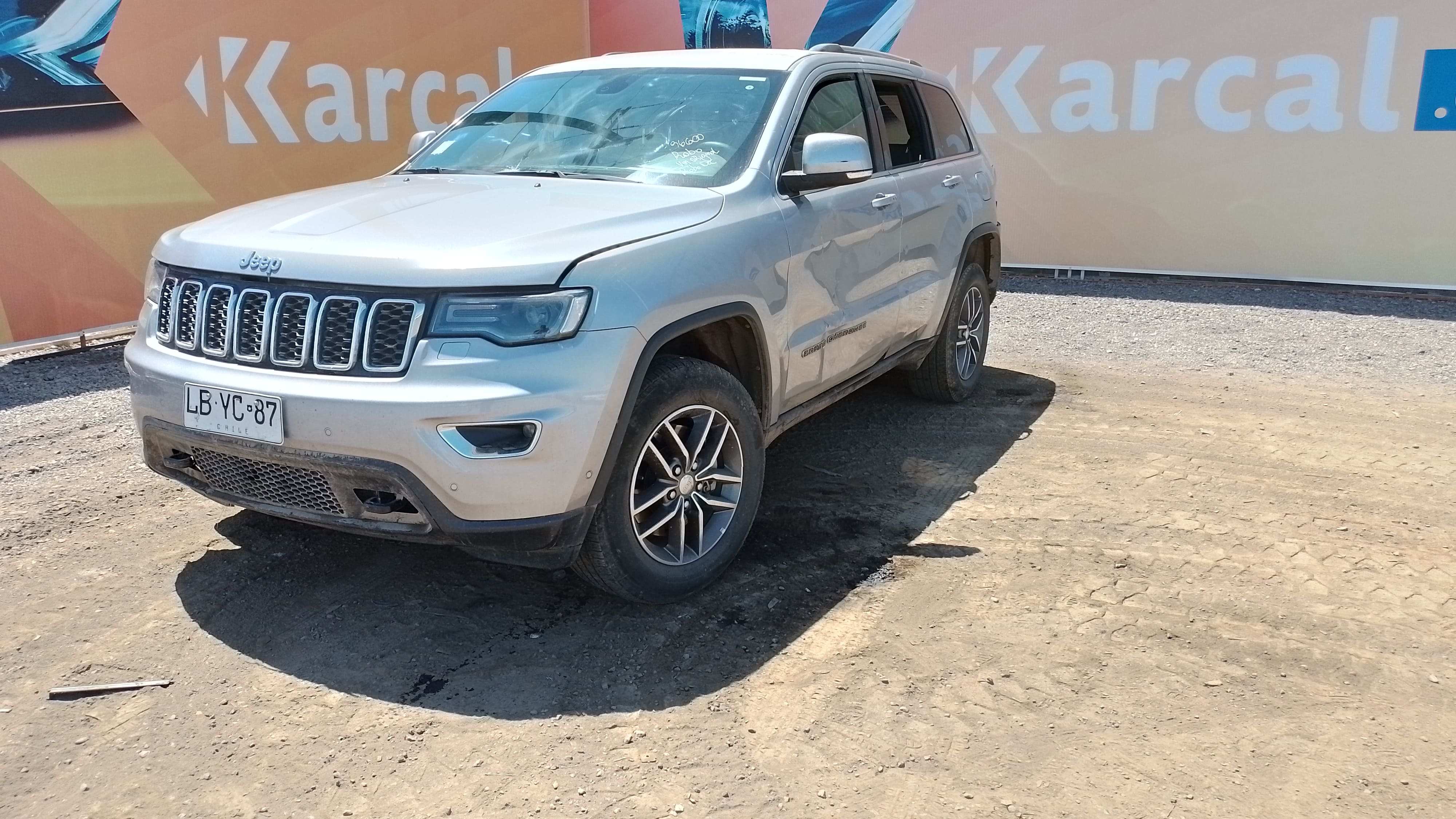 JEEP GRAND CHEROKEE LAREDO 3.6 AUT 2019 LBYC87