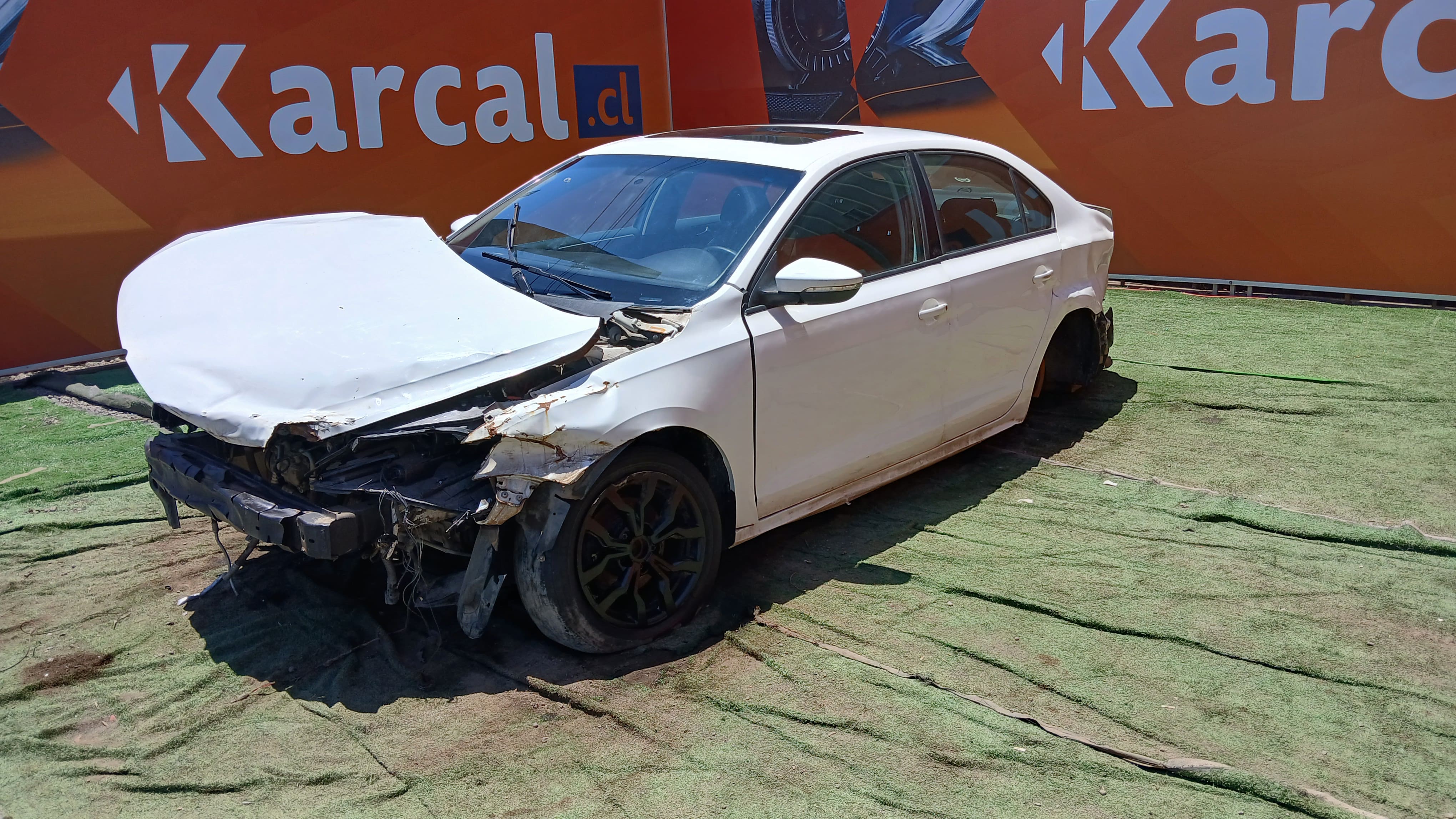 VOLKSWAGEN VENTO TRENDLINE 2.0 2012 DVZZ15