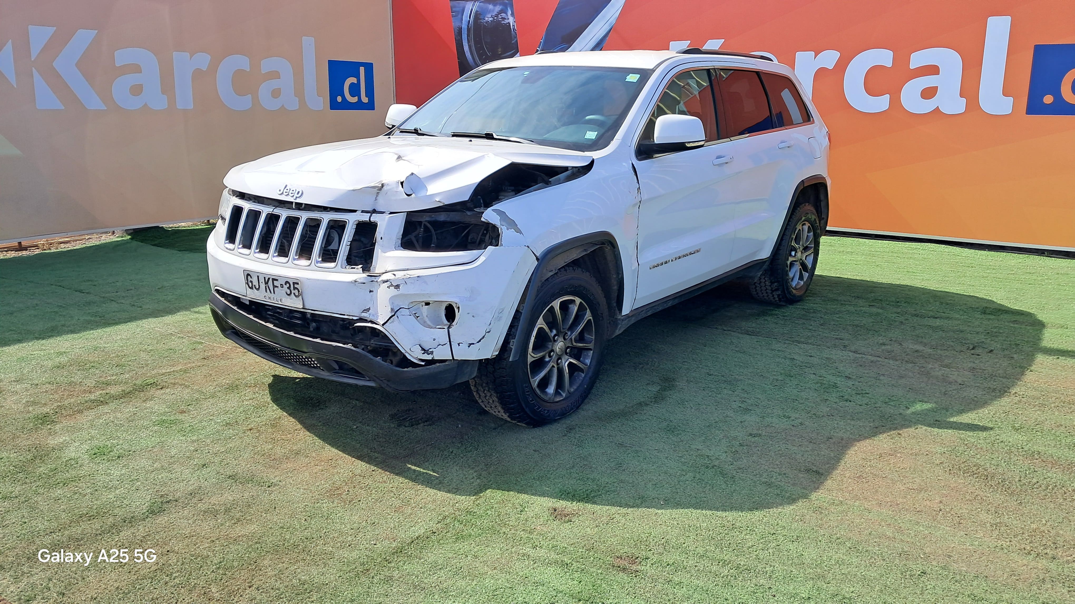 JEEP GRAND CHEROKEE LAREDO 4X4 3.0 AUT 2014 GJKF35