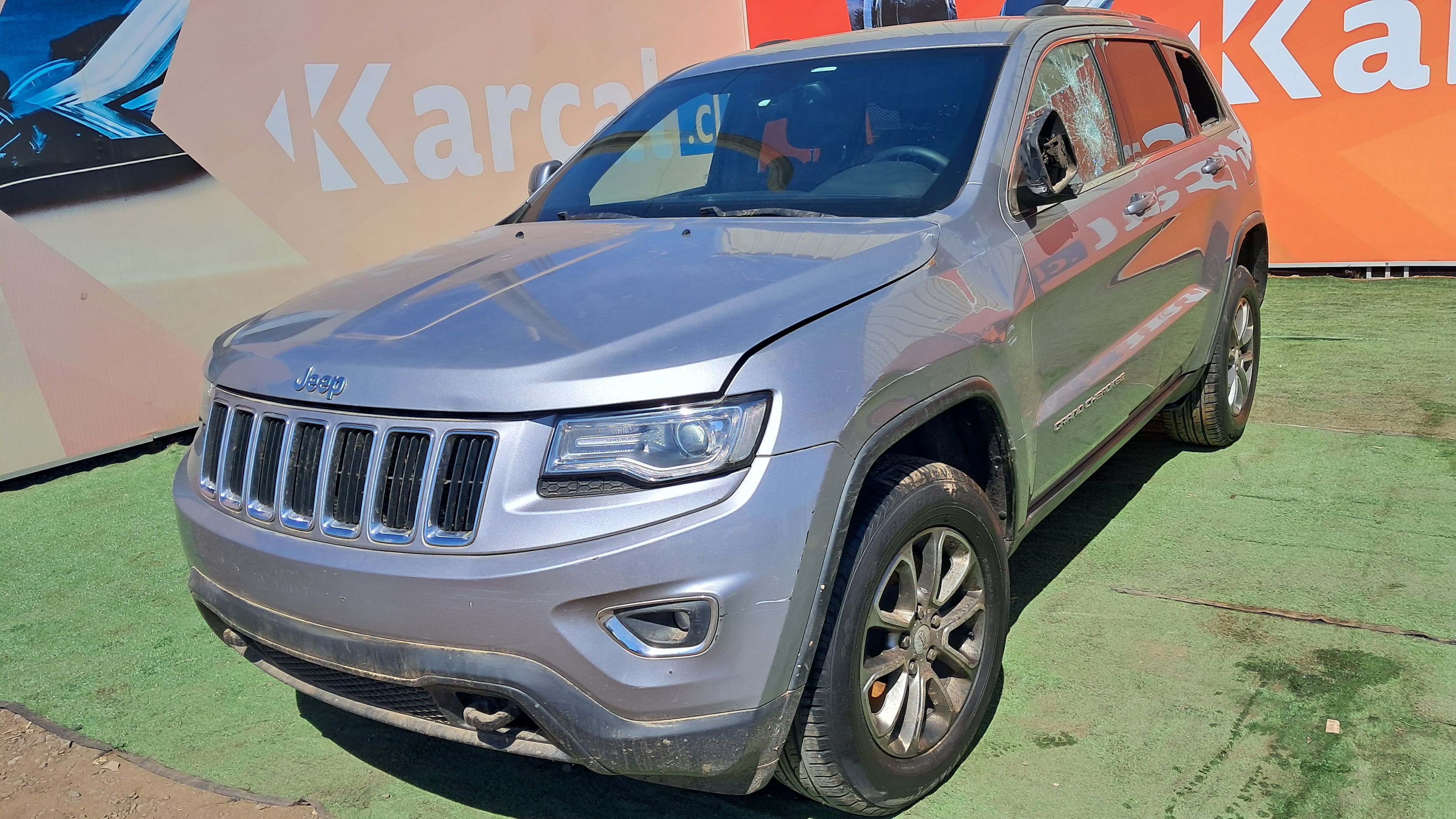 JEEP NEW GRAND CHEROKEE LAREDO 3.6 AUT 2015 GXYB17