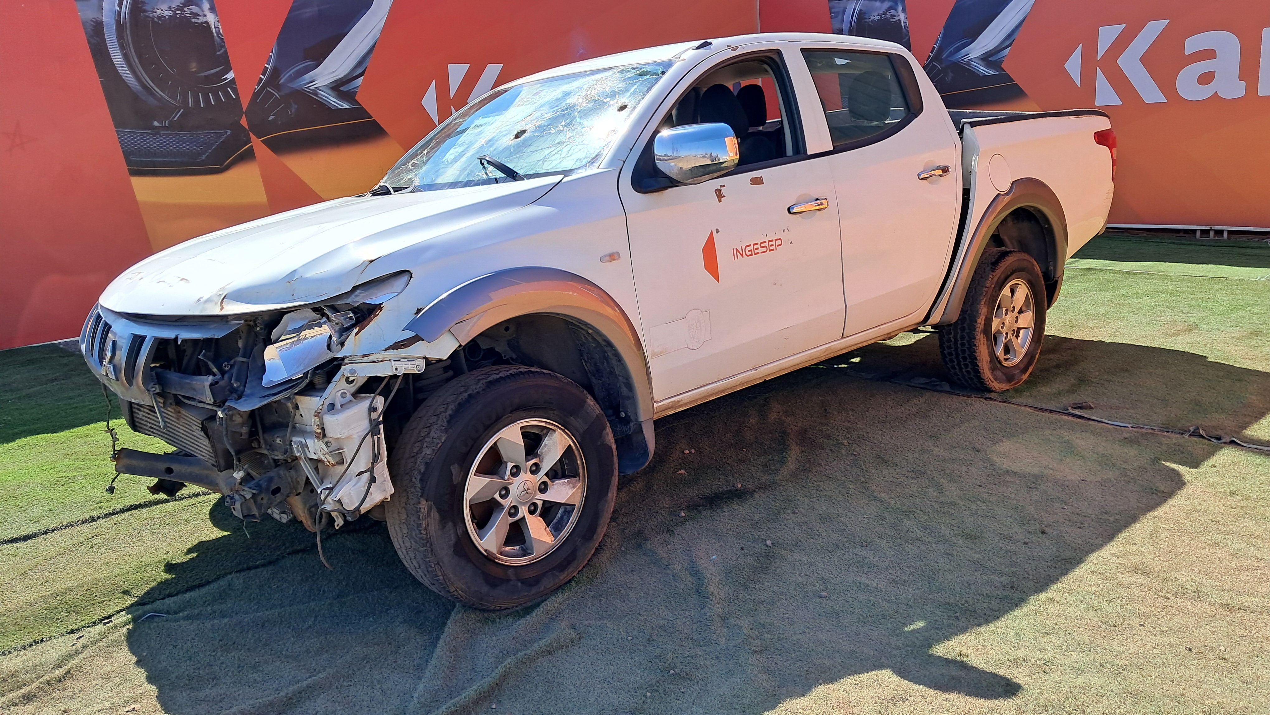 MITSUBISHI L200 D CAB 4X4 2.4 2017 JHHP74