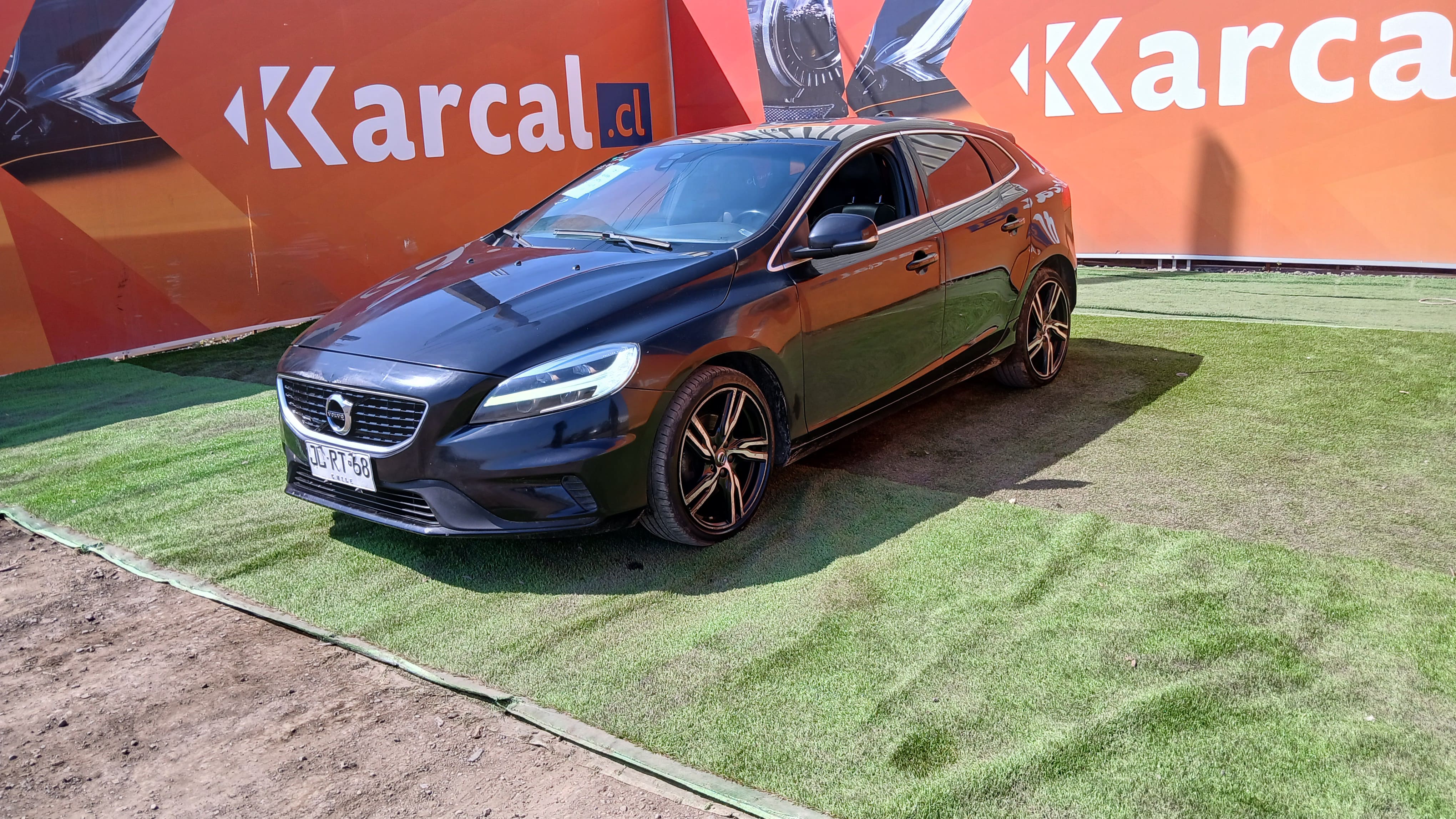 VOLVO V40 D2 2.0 2017 JLRT68