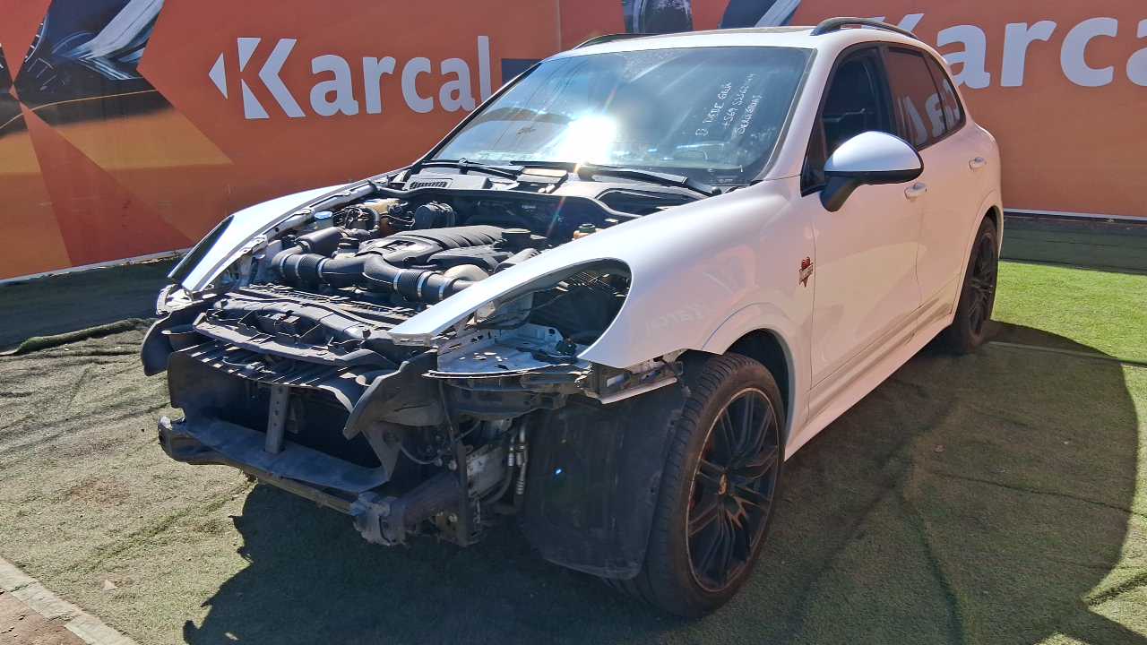 PORSCHE CAYENNE GTS 2013 FDJZ88