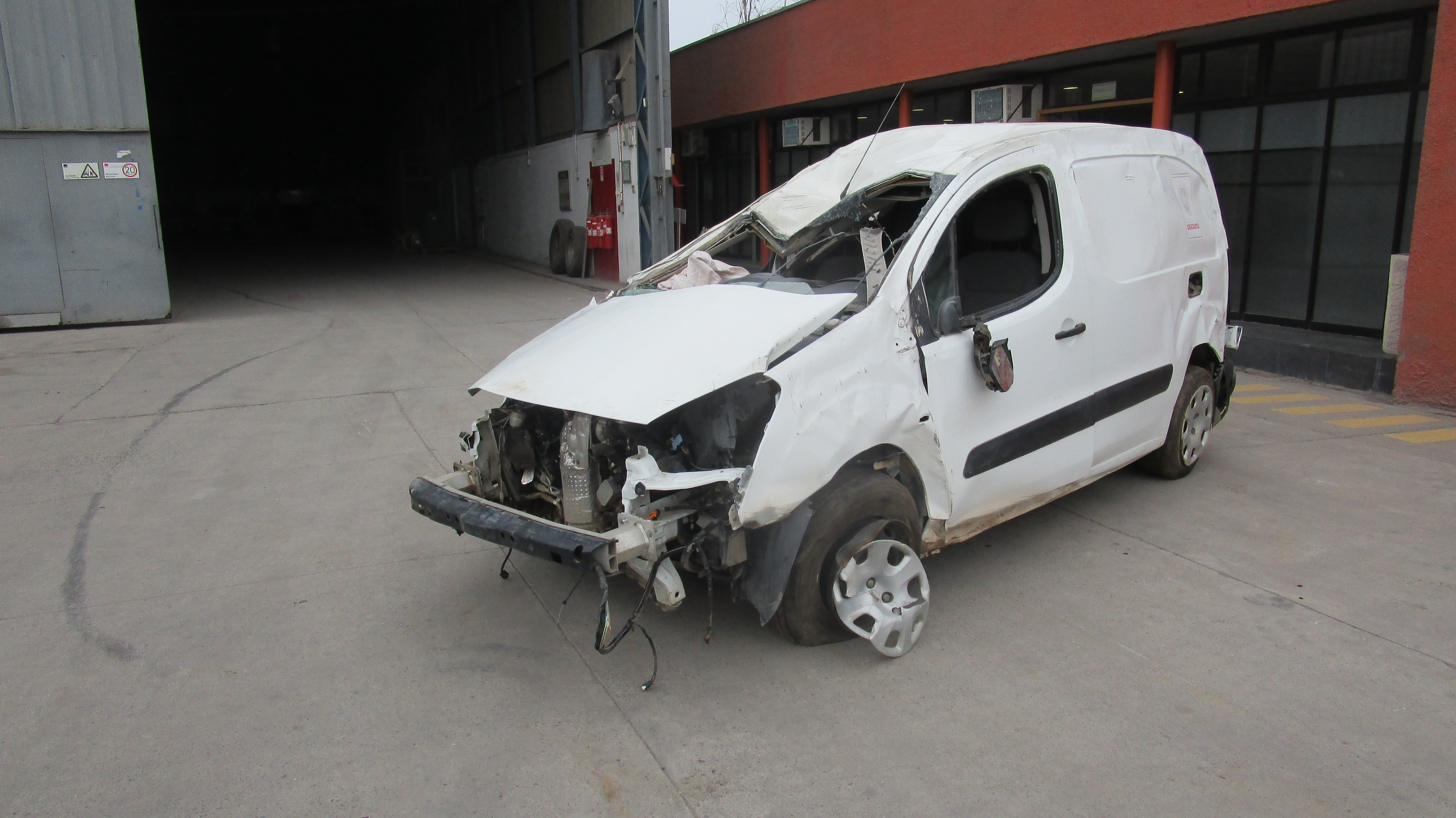 PEUGEOT PARTNER HDI 1.6 2014 GSFH45